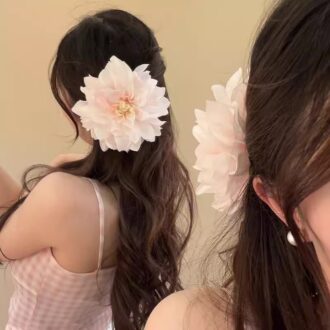 Blush Pink Floral Side Clip - Vacation Styling Essential