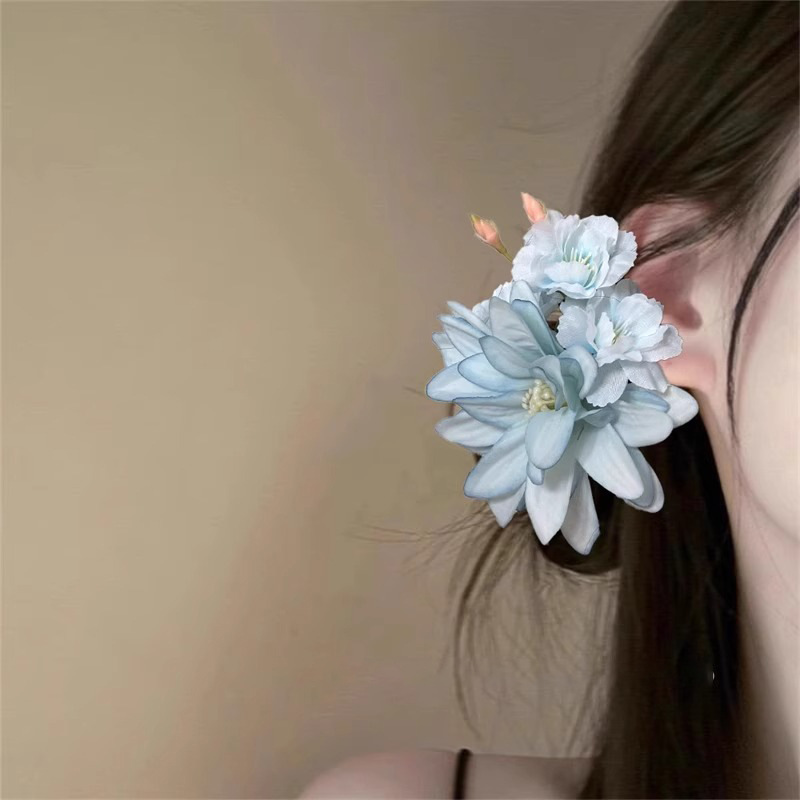 Fairy-like Gentle Floral Hair Clip - Seaside Vacation Photo Hair Accessory - Image 3
