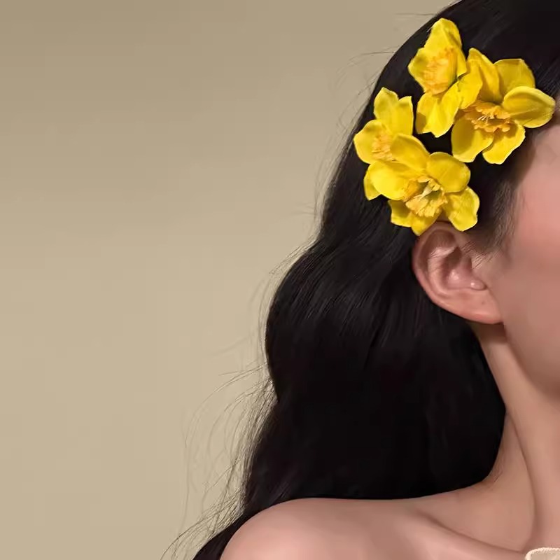 Vibrant Yellow Floral Hair Clip - Cheerful Side Clip