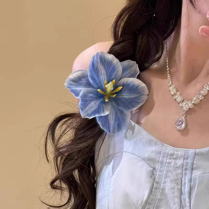 Spring Blue Lily & Tulip Duckbill Clip - Fairy-like Flyaway Tamer - Image 2