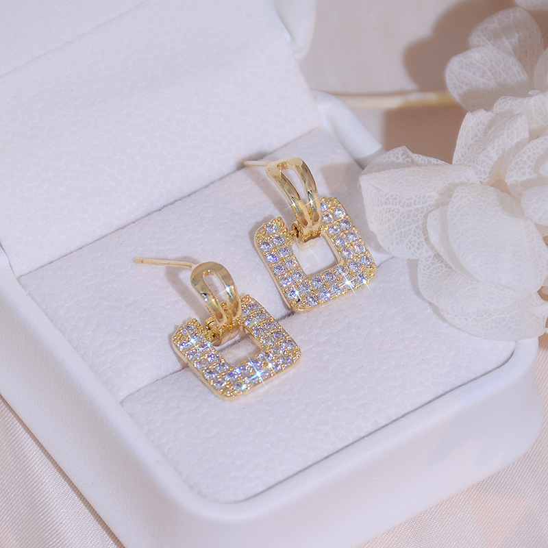 Korean Square Studs - 14K Gold Premium
*