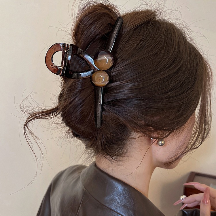 Maillard Theory Hair Claw - 2025 Earth Tone Trend - Image 4