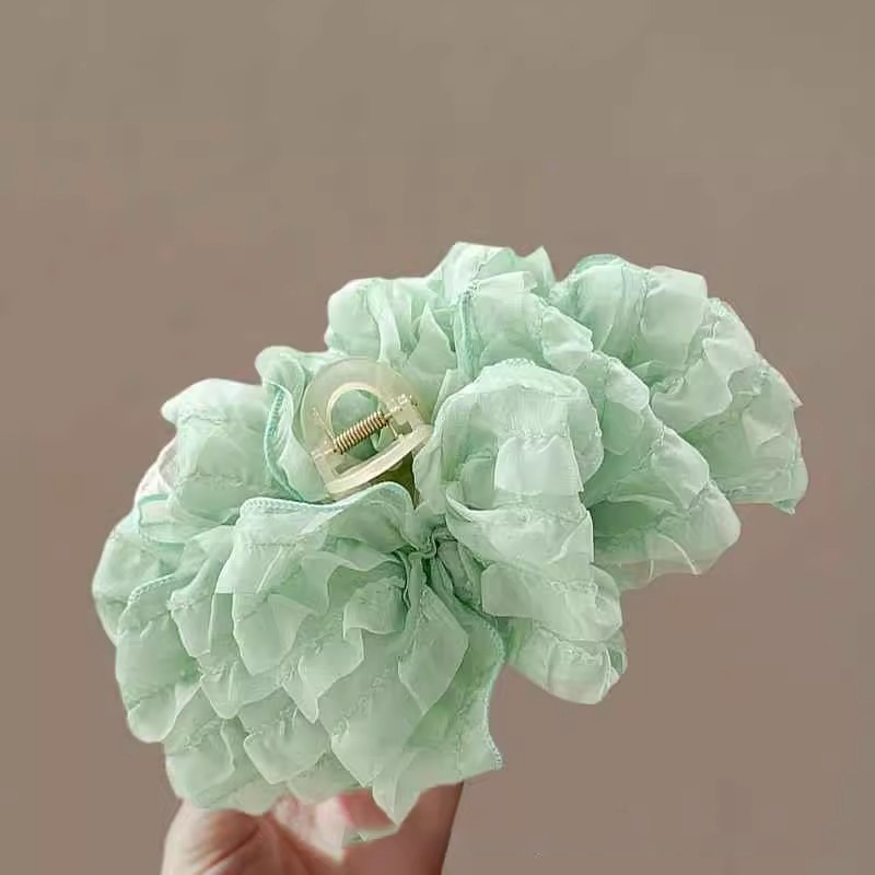 Baby Pink Bow Claw Clip - Voluminous Hair Enhancer - Image 4