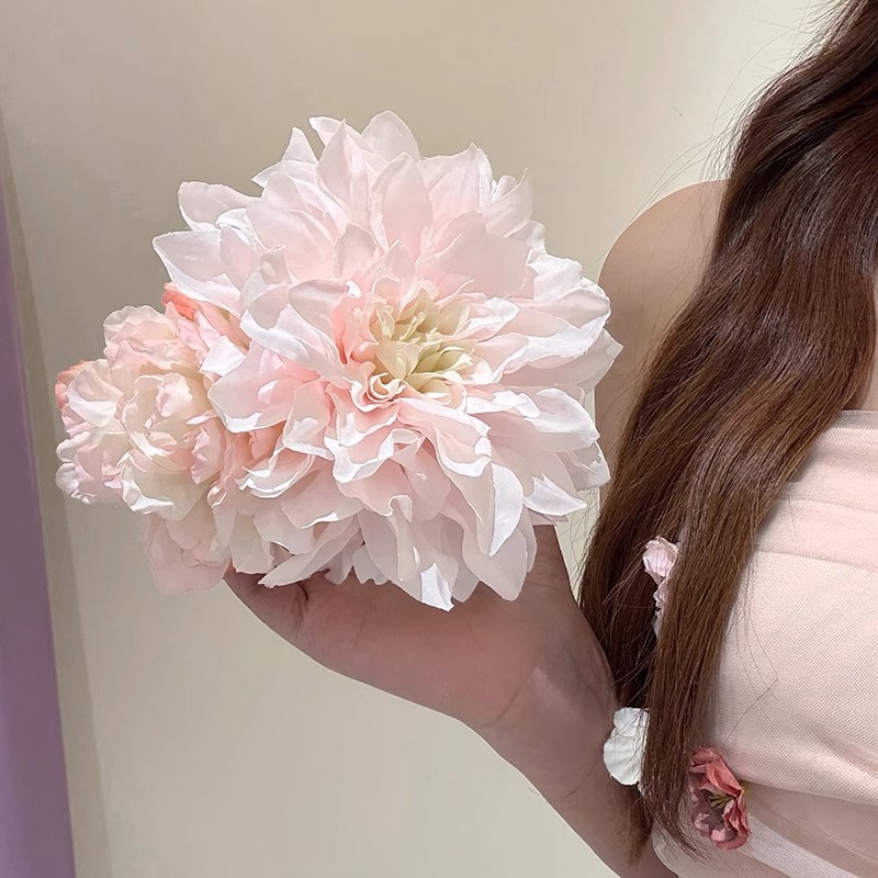 Pure & Flirty Pink Floral Claw Clip - Ethereal Side Twist