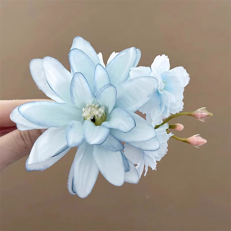 Fairy-like Gentle Floral Hair Clip - Seaside Vacation Photo Hair Accessory - Image 4