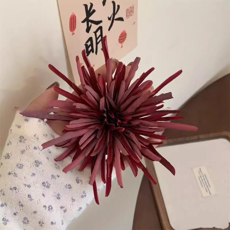 Fairy-like Crab Claw Chrysanthemum Duckbill Clip - Image 8