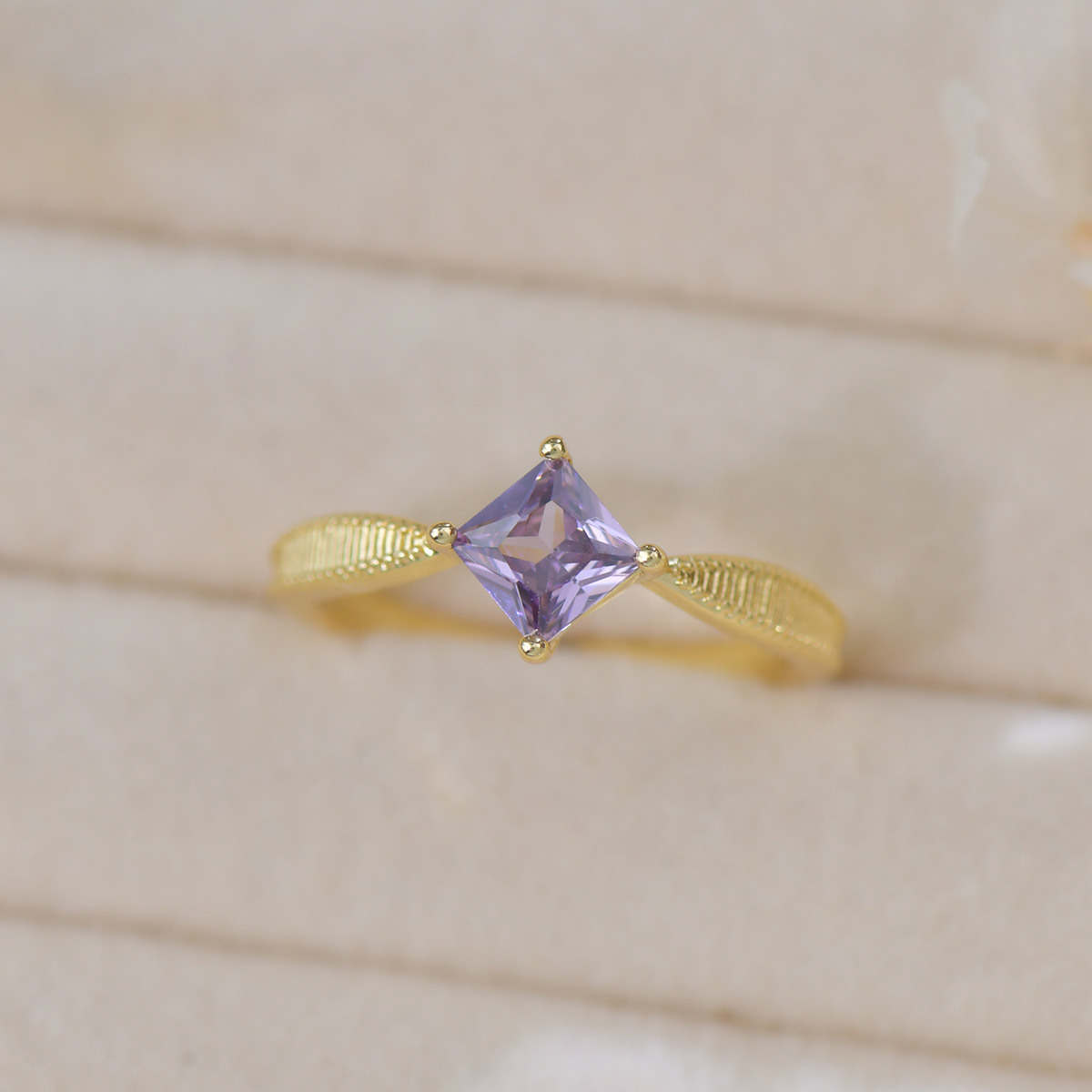 Bicolor Zirconia Ring - Olive & Amethyst - Image 13